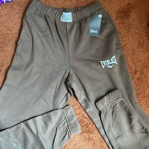Everlast brown sweatpants size mall fits like medium